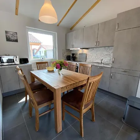 N7 Haus Mit Terrasse Und Garten An Der Nordsee Dom wakacyjny *
